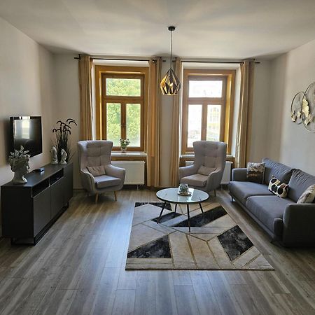 Apartman 184 - Vysoke Myto Luaran gambar