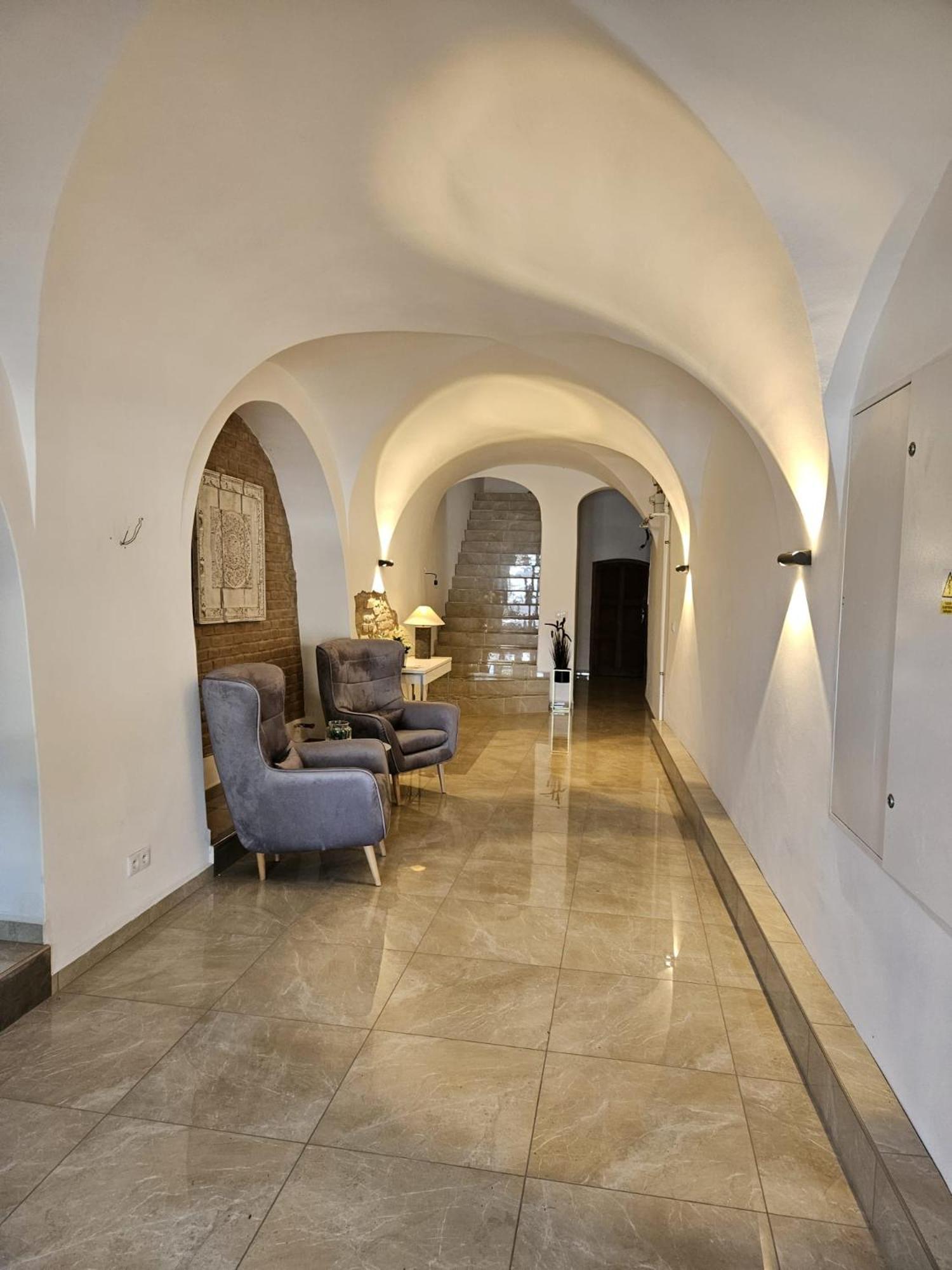 Apartman 184 - Vysoke Myto Luaran gambar