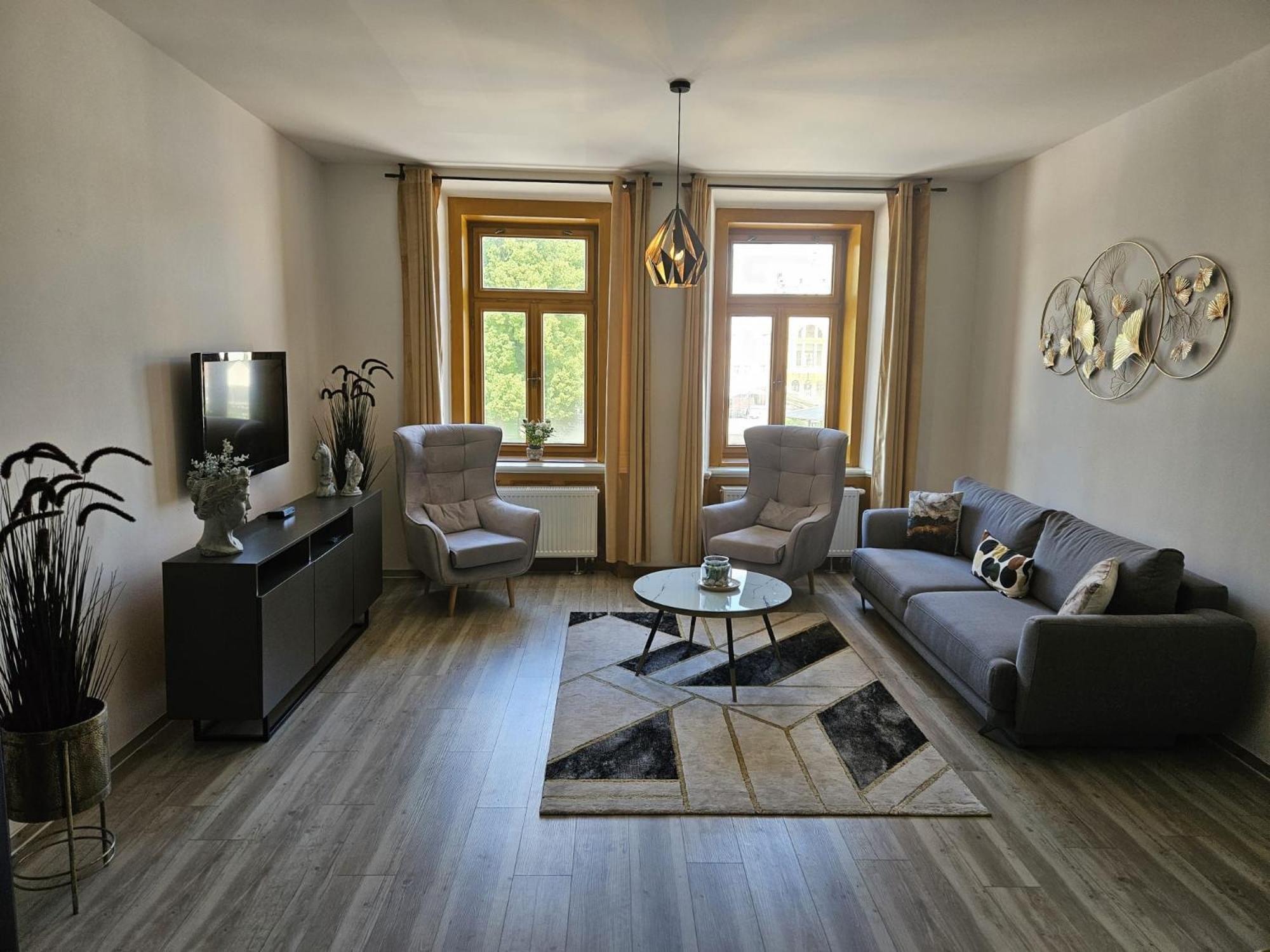 Apartman 184 - Vysoke Myto Luaran gambar